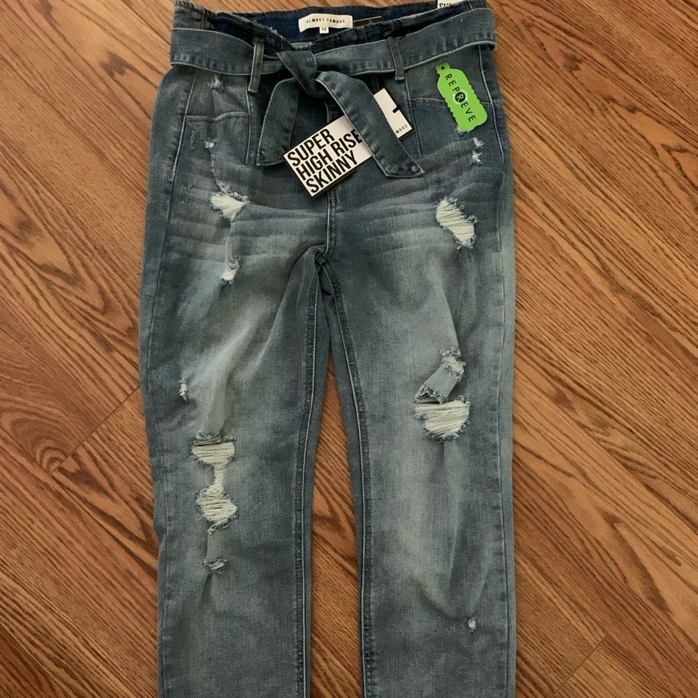High Waisted Jeans